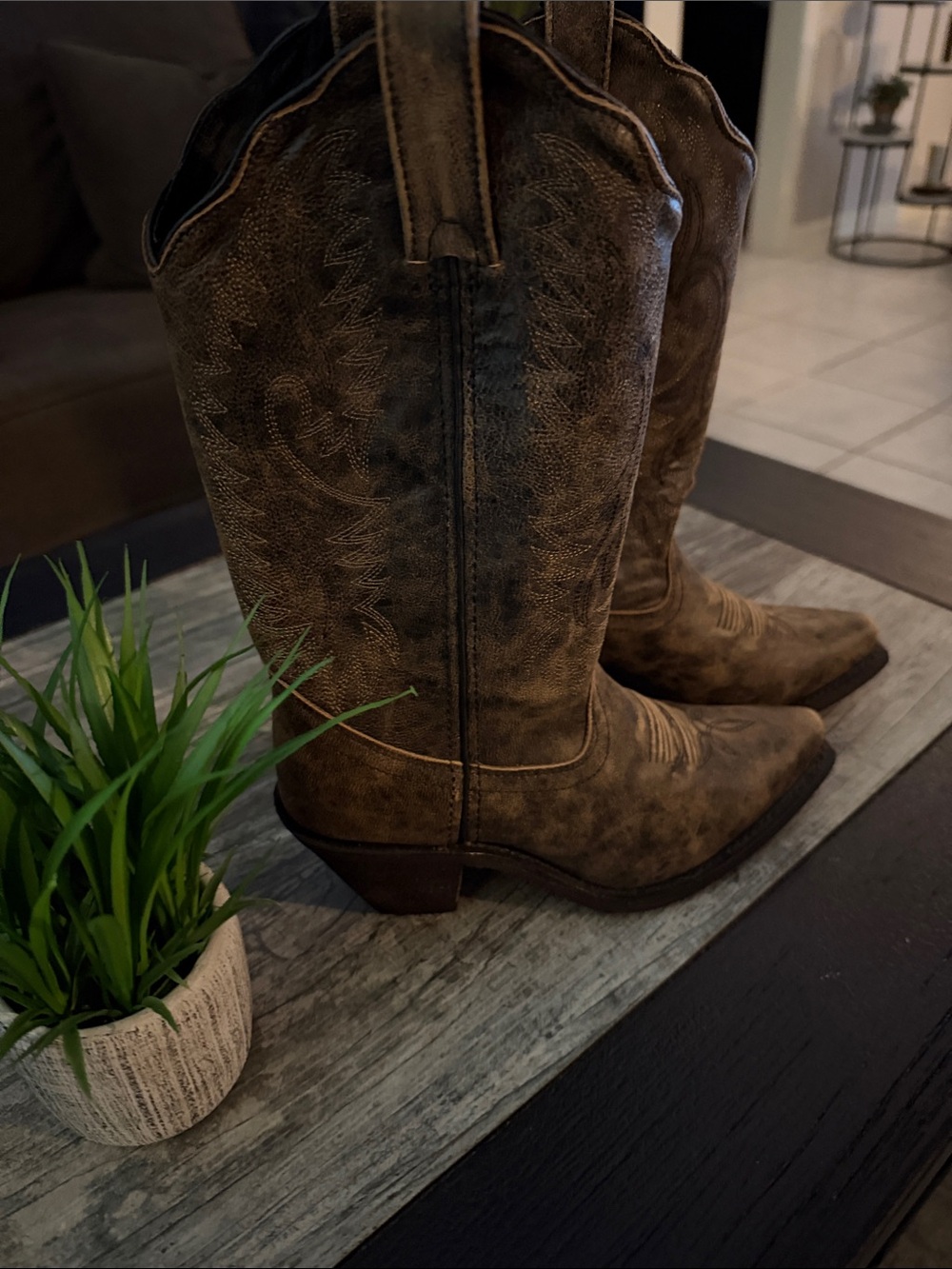 Ladies Brand New Rockin Country Cowboy Boots - Brown Leather- Size 6- NWOT